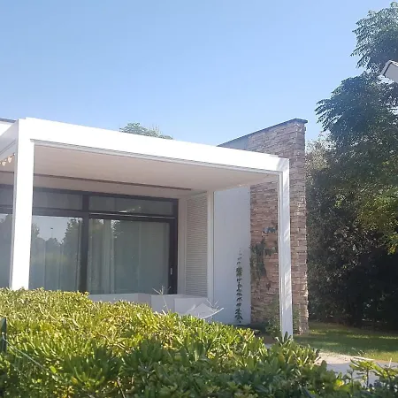 Villaggio A Mare, Lido Altanea
